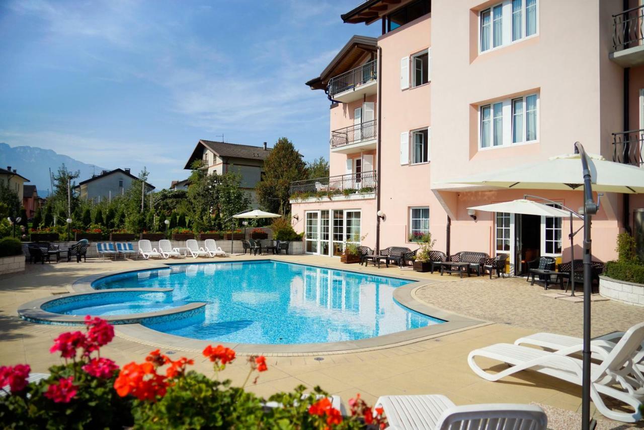 Hotel Bellaria レーヴィコ・テルメ エクステリア 写真