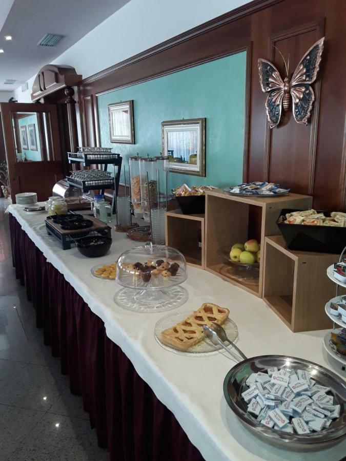Hotel Bellaria レーヴィコ・テルメ エクステリア 写真