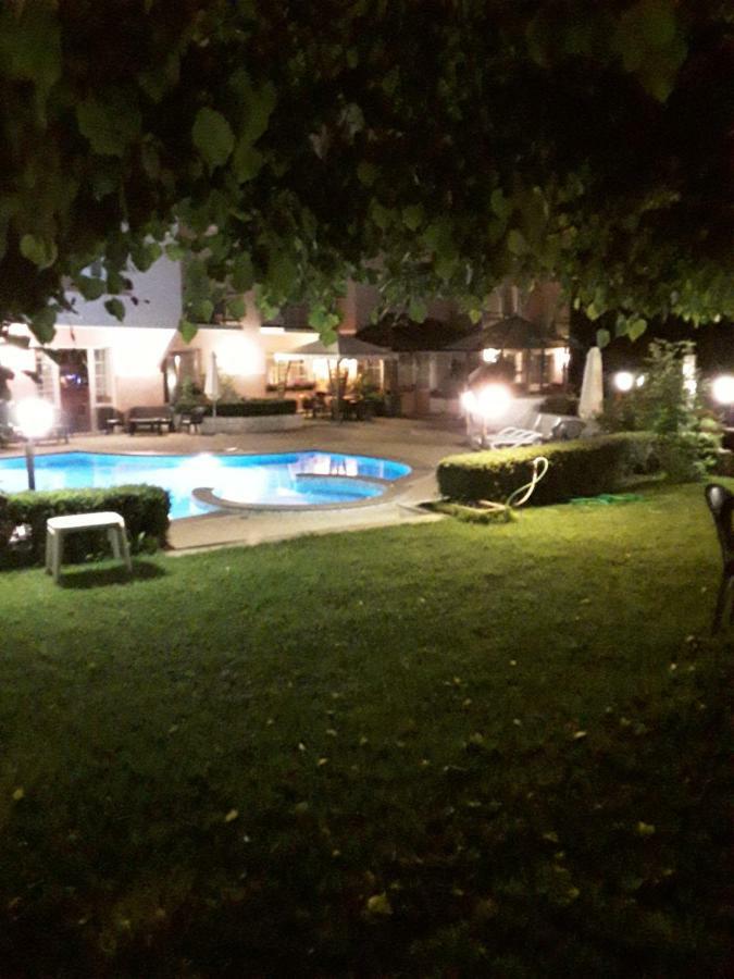 Hotel Bellaria レーヴィコ・テルメ エクステリア 写真