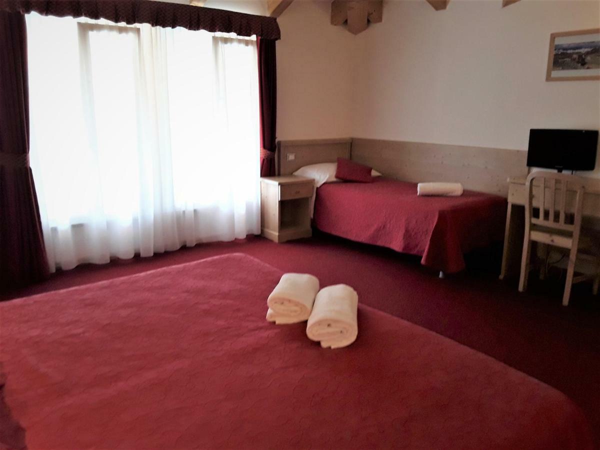 Hotel Bellaria レーヴィコ・テルメ エクステリア 写真