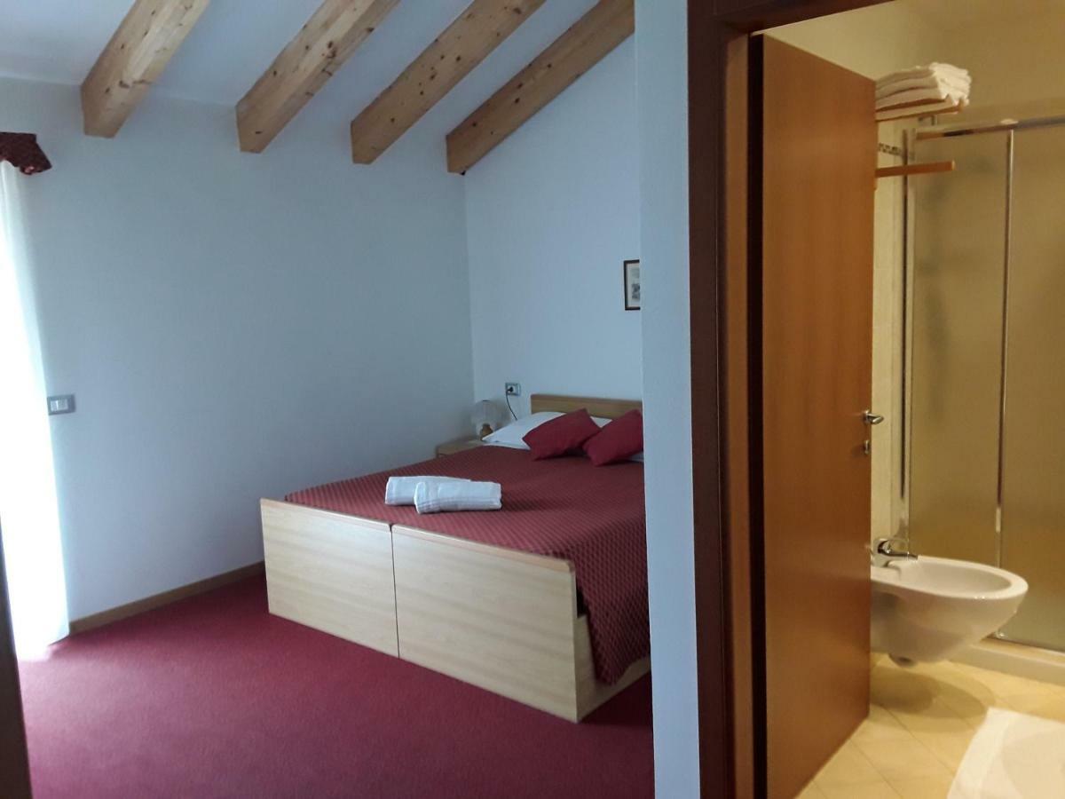 Hotel Bellaria レーヴィコ・テルメ エクステリア 写真