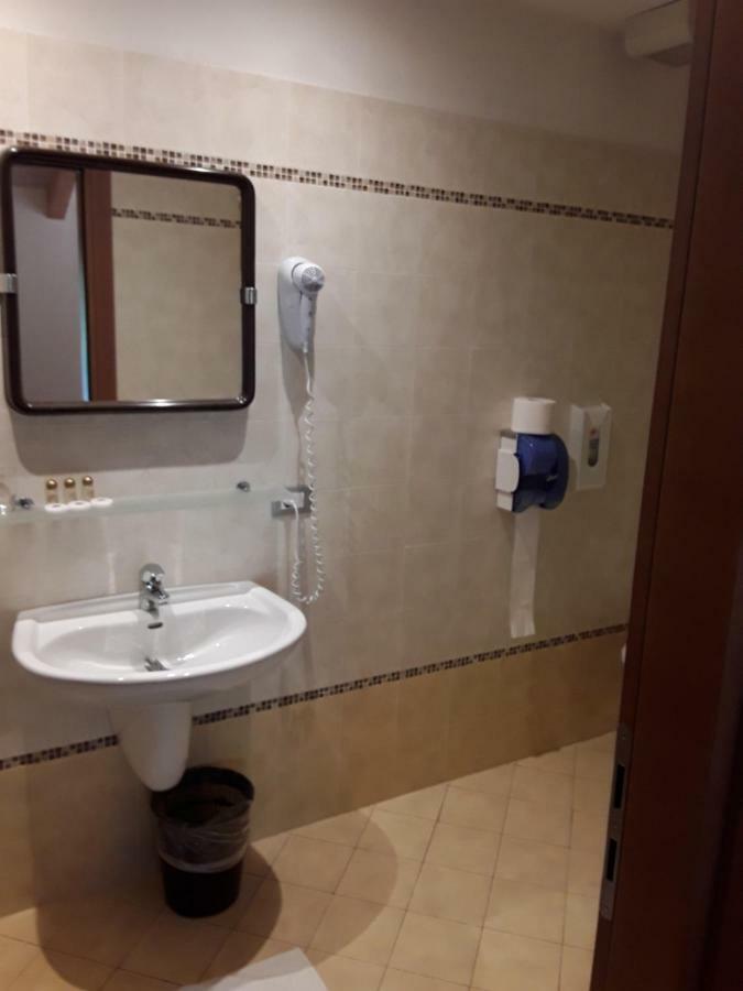 Hotel Bellaria レーヴィコ・テルメ エクステリア 写真